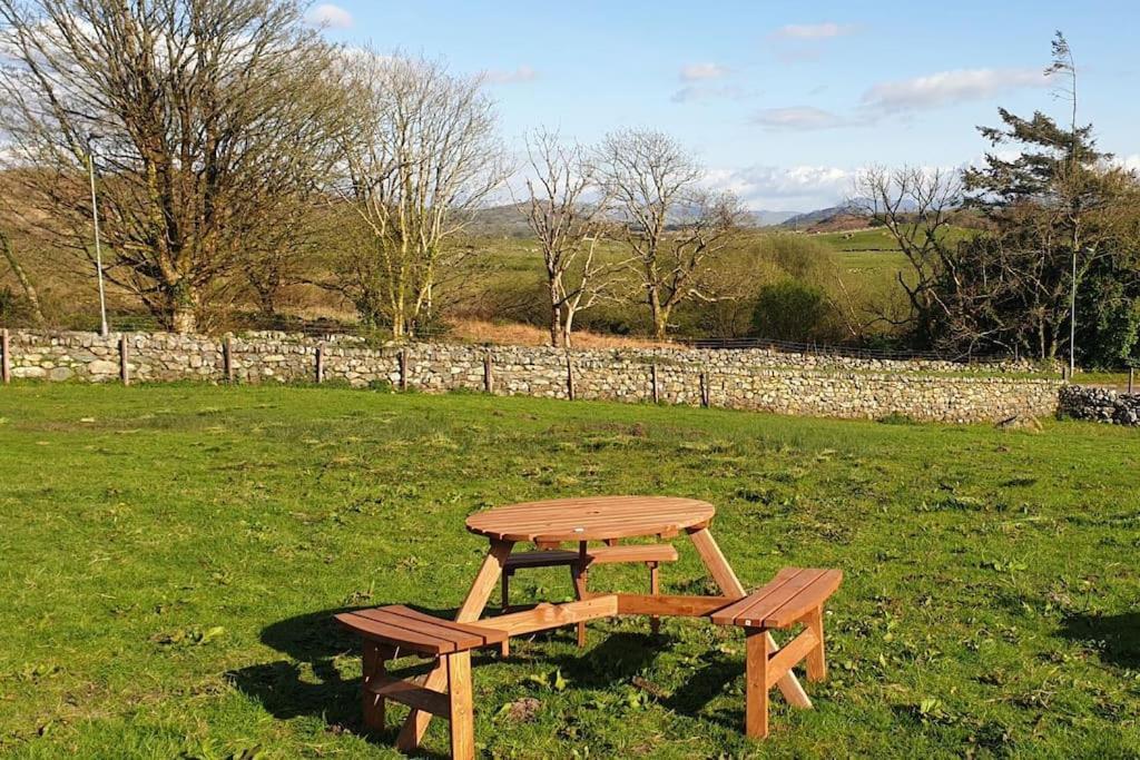 Cosy Cottage In Snowdonia Brynkir Bagian luar foto