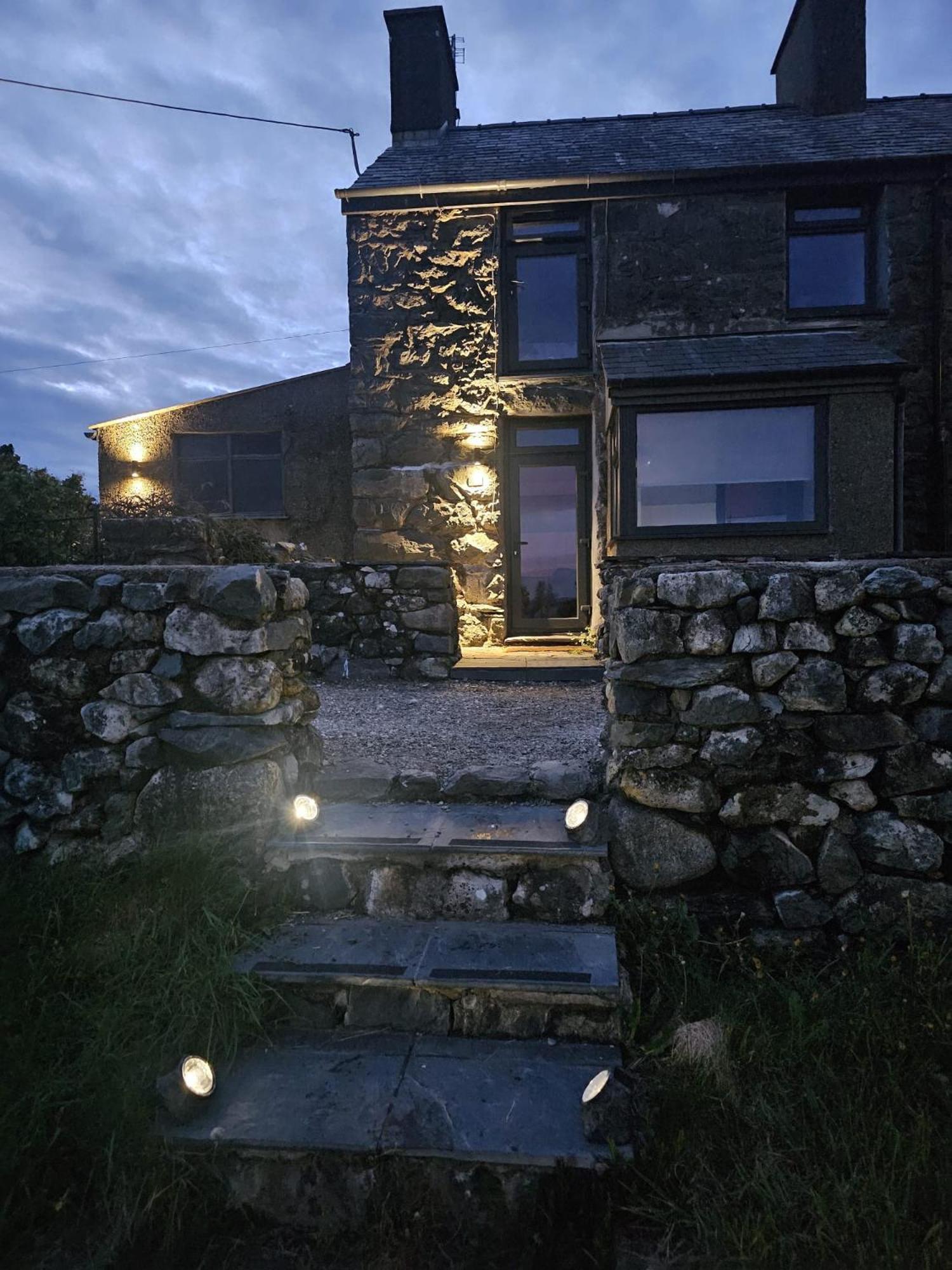 Cosy Cottage In Snowdonia Brynkir Bagian luar foto